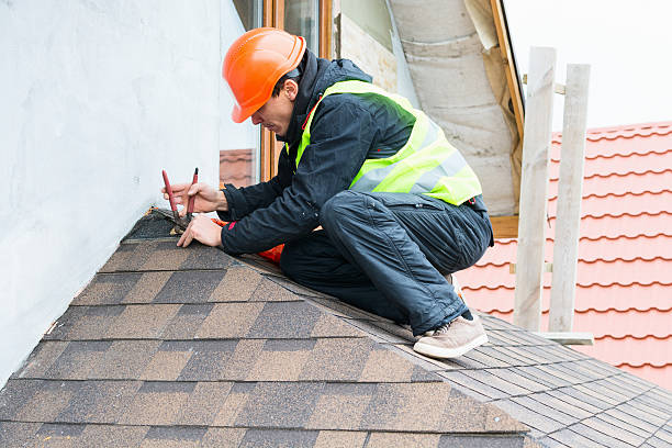 Best Roof Gutter Cleaning  in Simonton Lake, IN